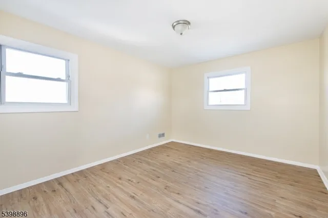 $3,000 | 413 Essex Street, Hackensack, NJ 07601