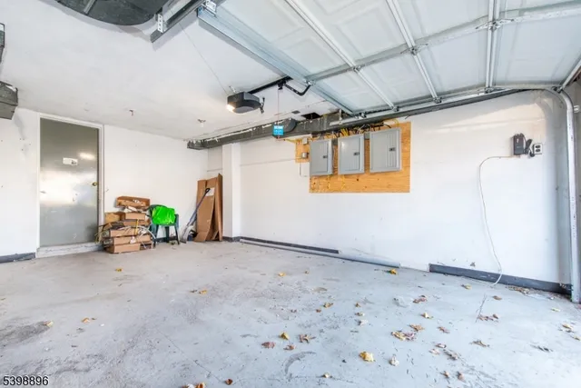 $3,000 | 413 Essex Street, Hackensack, NJ 07601