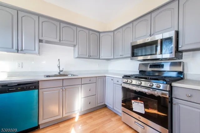 $3,000 | 413 Essex Street, Hackensack, NJ 07601