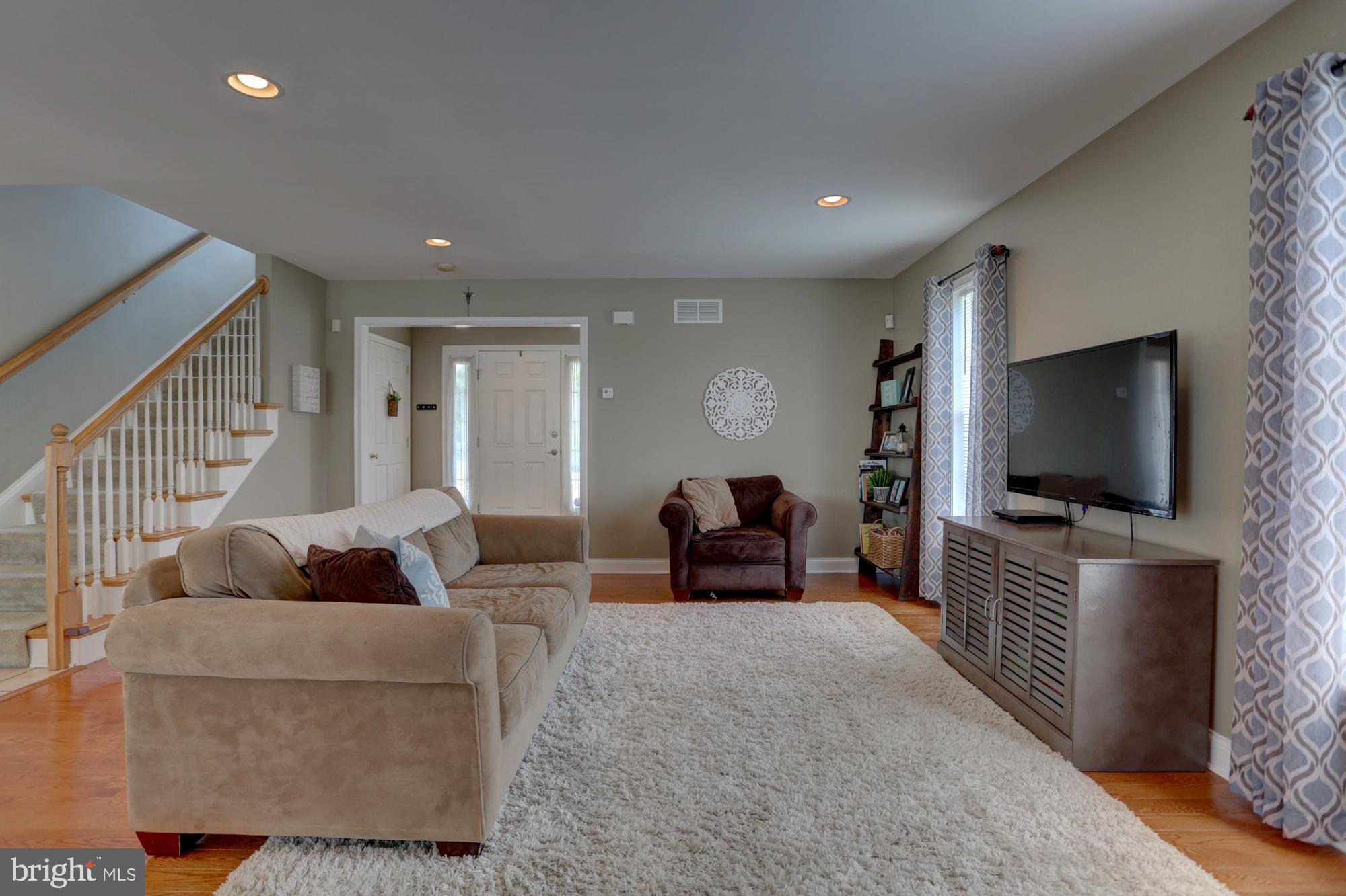 316 Chandlers Way Lititz, PA 17543 - Photo 4 of 31