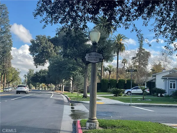 a car parked in front of a building