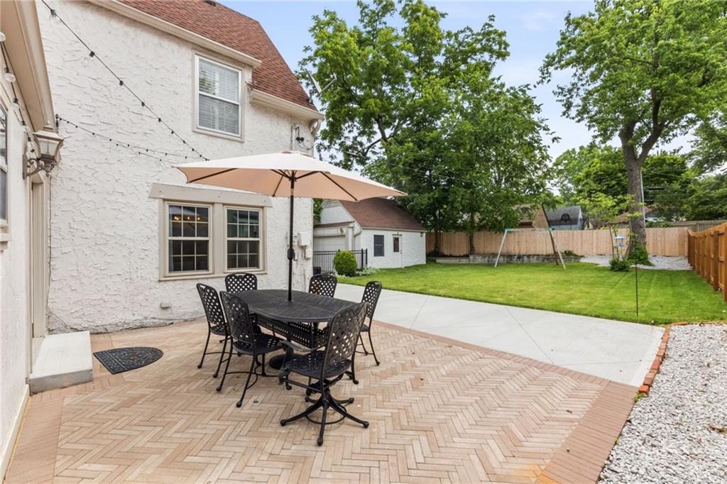 7011 Edgevale Road Kansas City, MO 64113 - Photo 35 of 42