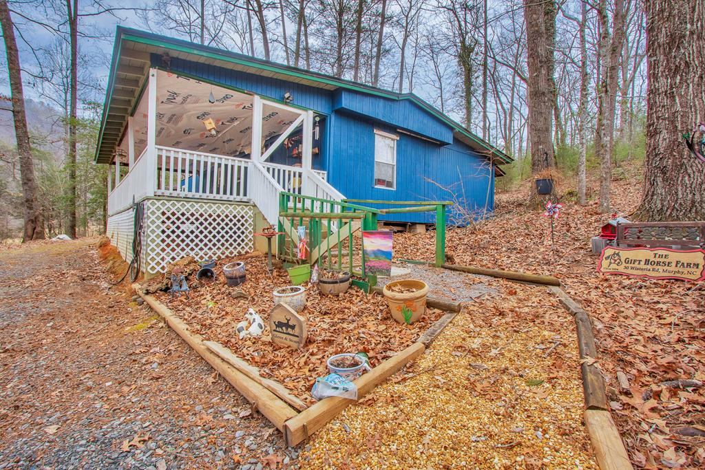 148 Wisteria Road Murphy, NC 28906 - Photo 6 of 23