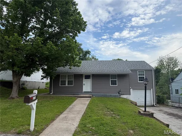$90,000 | 452 Bluff Drive, St. Louis, MO 63137