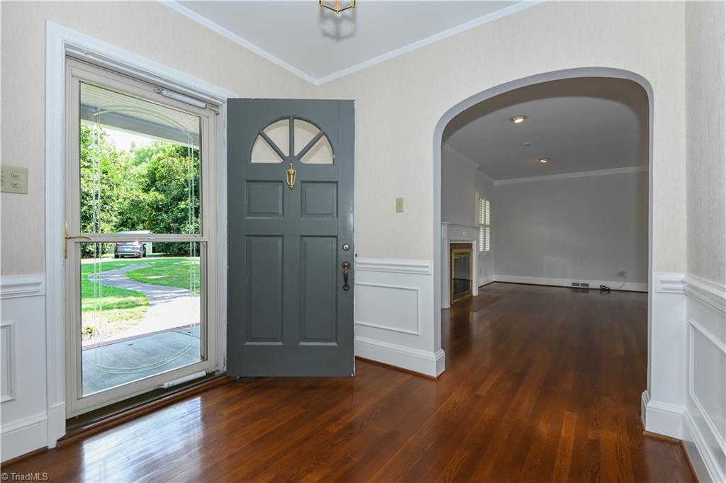 628 Ritters Lake Road Greensboro, NC 27406 - Photo 11 of 49 Solid hardwood floors in the spacious entry
