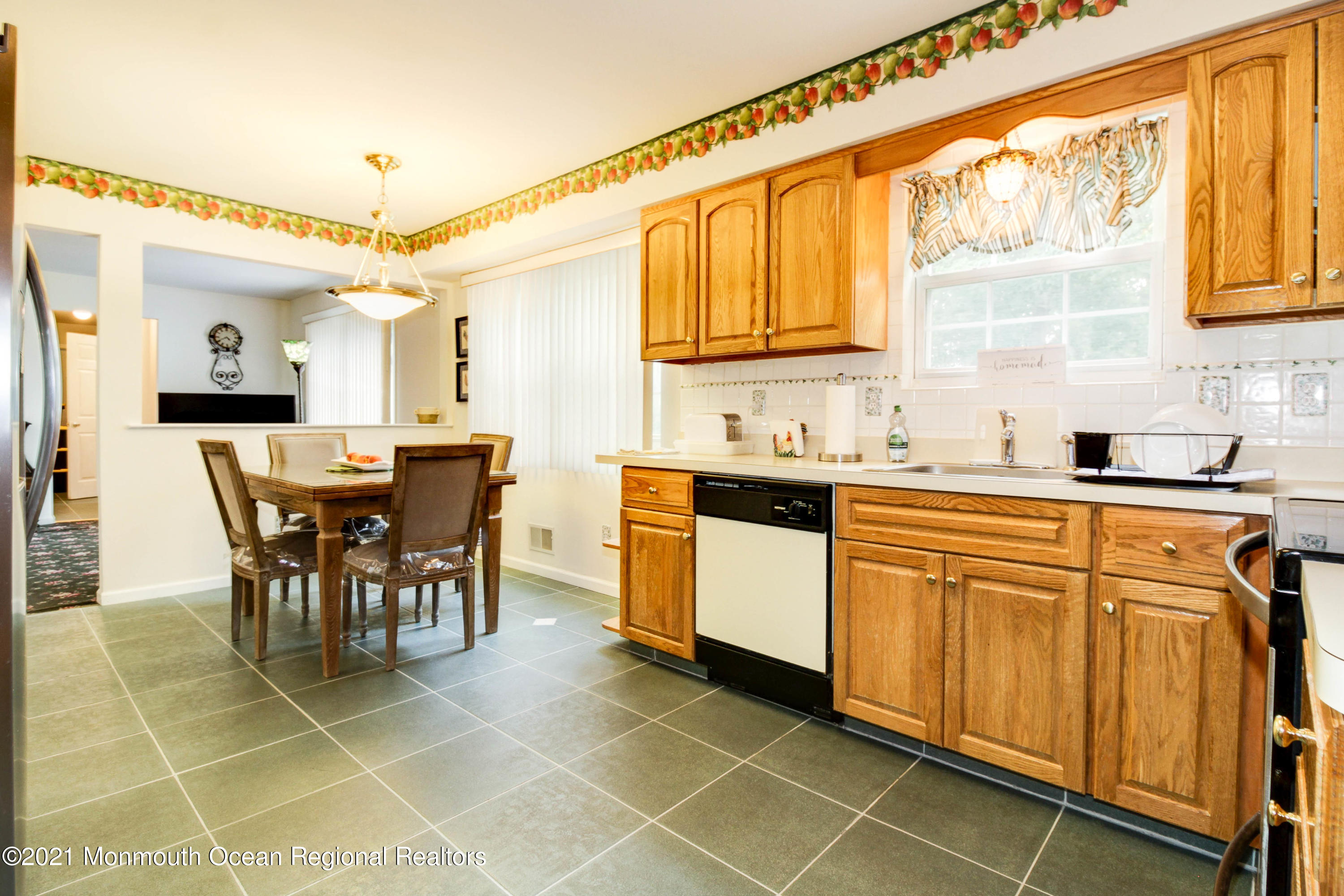 378 Pfister Road Jackson, NJ 08527 - Photo 11 of 37 378PfisterRd0011