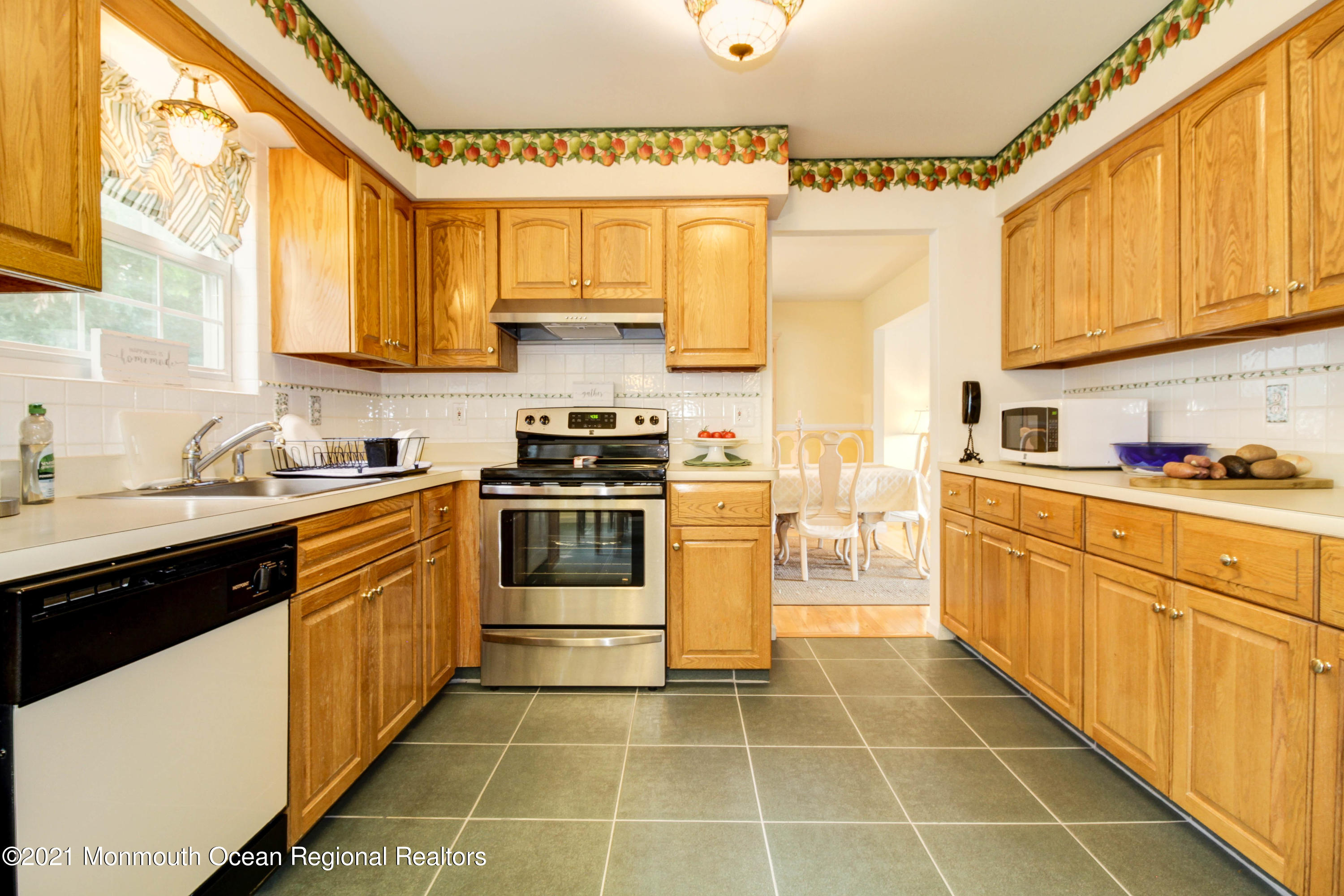 378 Pfister Road Jackson, NJ 08527 - Photo 8 of 37 378PfisterRd0008