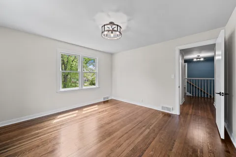 $895,000 | 225 Waubun Drive, Fontana, WI 53125