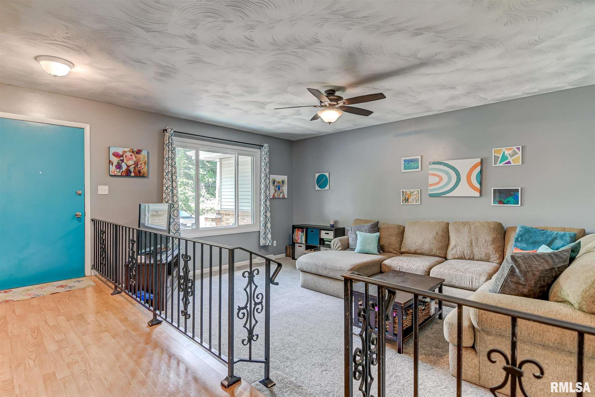 1812 East Hazel Dell Road Springfield, IL 62703 - Photo 5 of 37 Gallery Image 5
