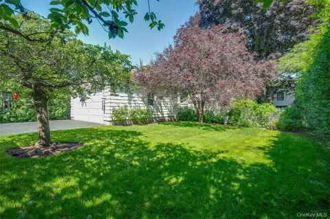 $989,000 | 367 Old Mamaroneck Road, White Plains, NY 10605