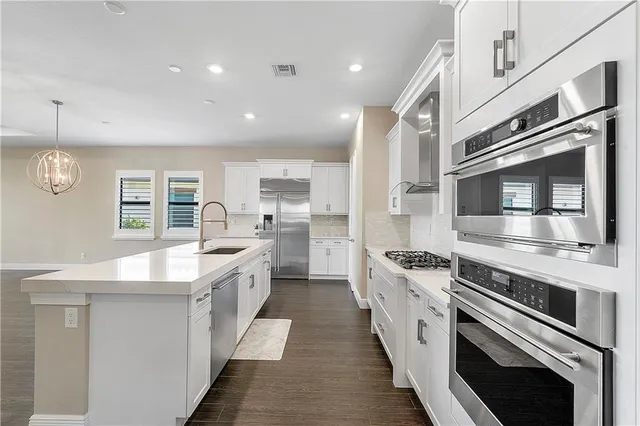 $1,080,000 | 11835 South Baypoint Circle, Parkland, FL 33076