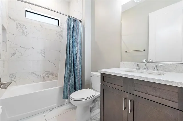 $1,080,000 | 11835 South Baypoint Circle, Parkland, FL 33076