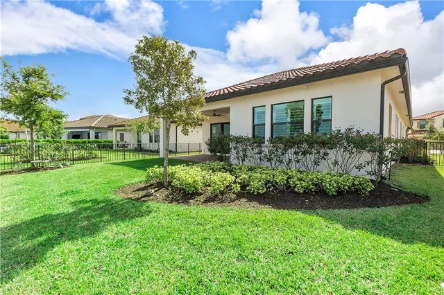 $1,080,000 | 11835 South Baypoint Circle, Parkland, FL 33076