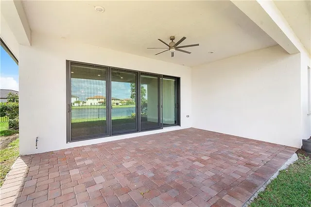 $1,080,000 | 11835 South Baypoint Circle, Parkland, FL 33076
