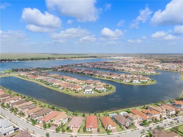 $1,080,000 | 11835 South Baypoint Circle, Parkland, FL 33076