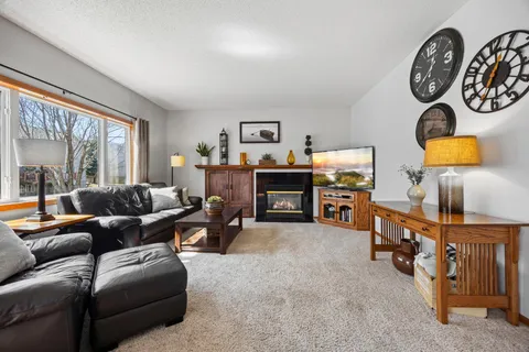 $500,000 | 1832 Alden Avenue, Shakopee, MN 55379