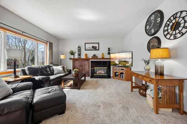 $500,000 | 1832 Alden Avenue, Shakopee, MN 55379