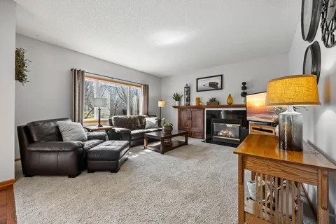 $500,000 | 1832 Alden Avenue, Shakopee, MN 55379