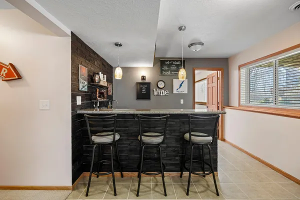 $500,000 | 1832 Alden Avenue, Shakopee, MN 55379