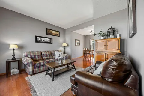 $500,000 | 1832 Alden Avenue, Shakopee, MN 55379