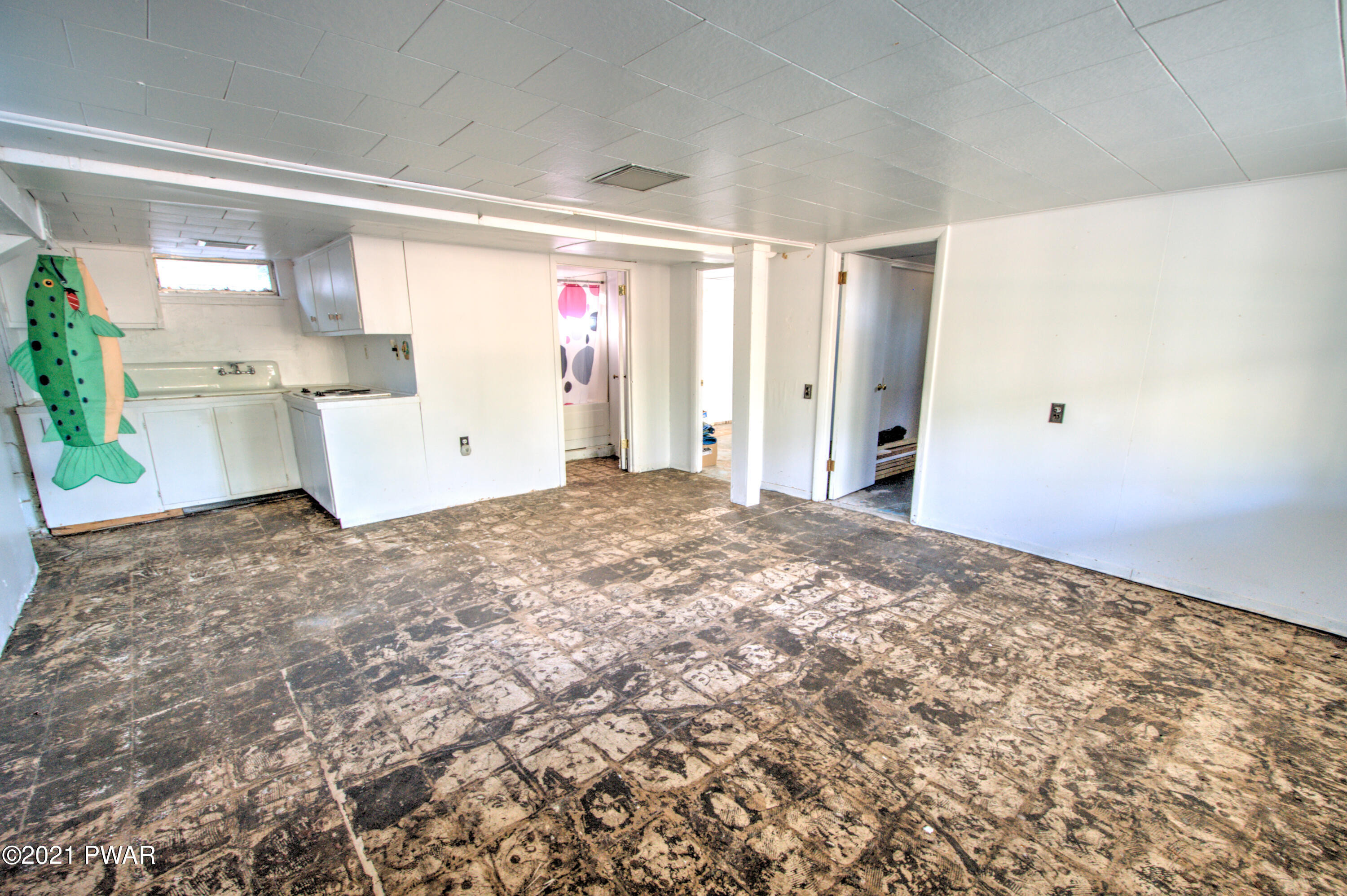 101 Lake Shore Road Tafton, PA 18464 - Photo 13 of 29 15-Lower Level Living Room view2