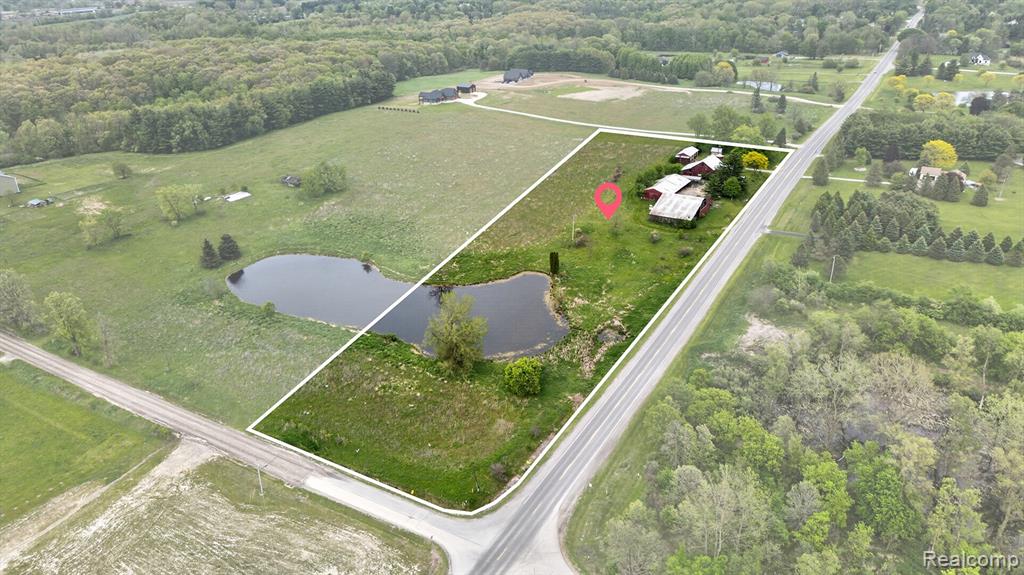 8103 East Baldwin Road Goodrich, MI 48438 - Photo 1 of 25