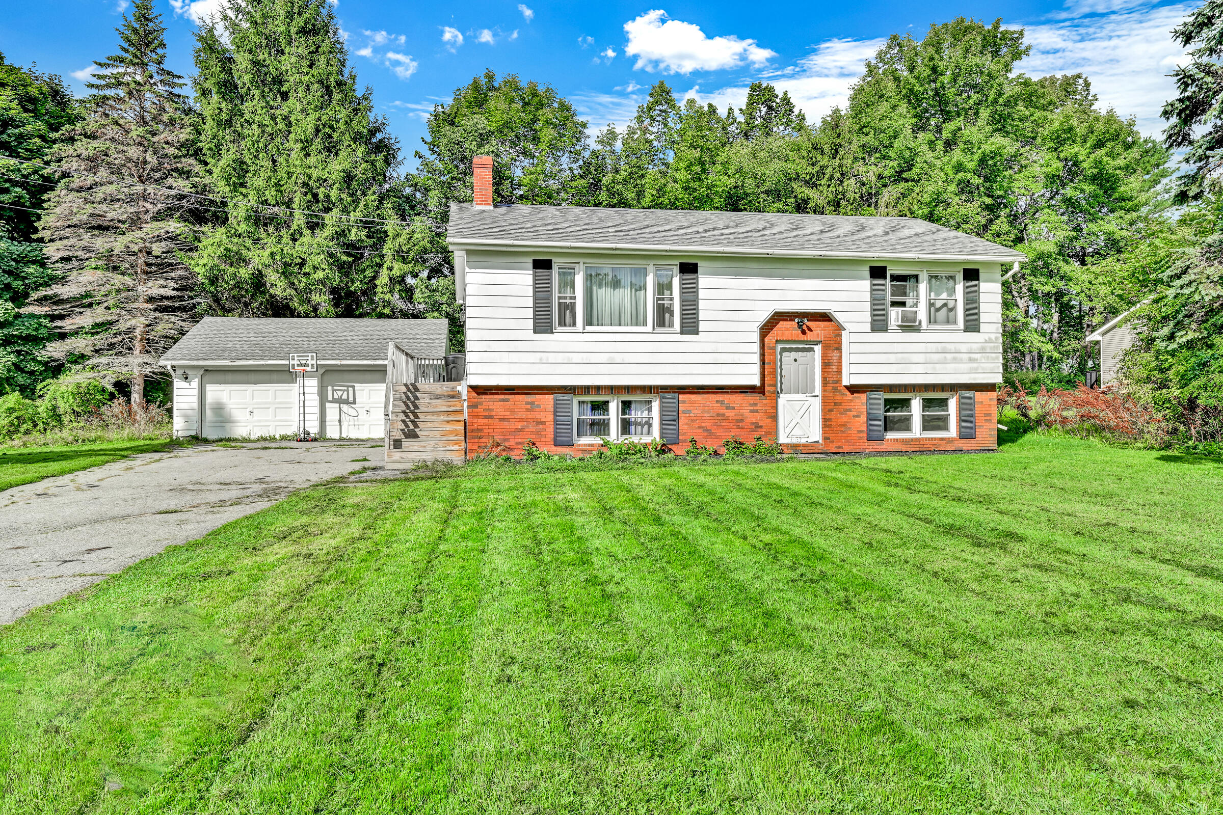 7 Tanning Brook Road Manchester, ME 04351 - Photo 2 of 37 109680gr-102