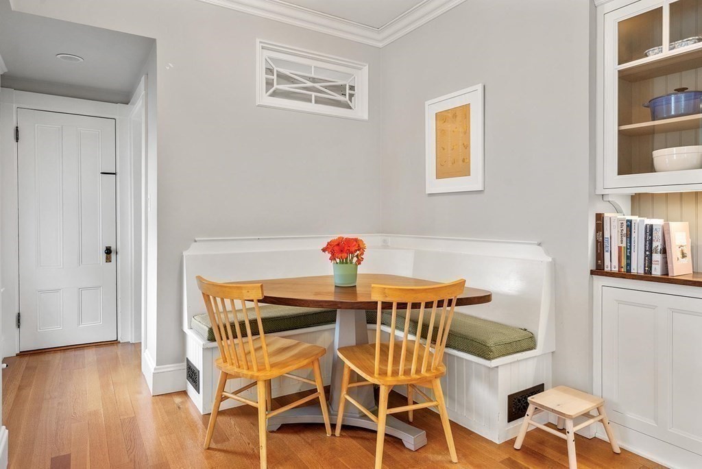 37 Knowles Street Newton, MA 02459 - Photo 12 of 31