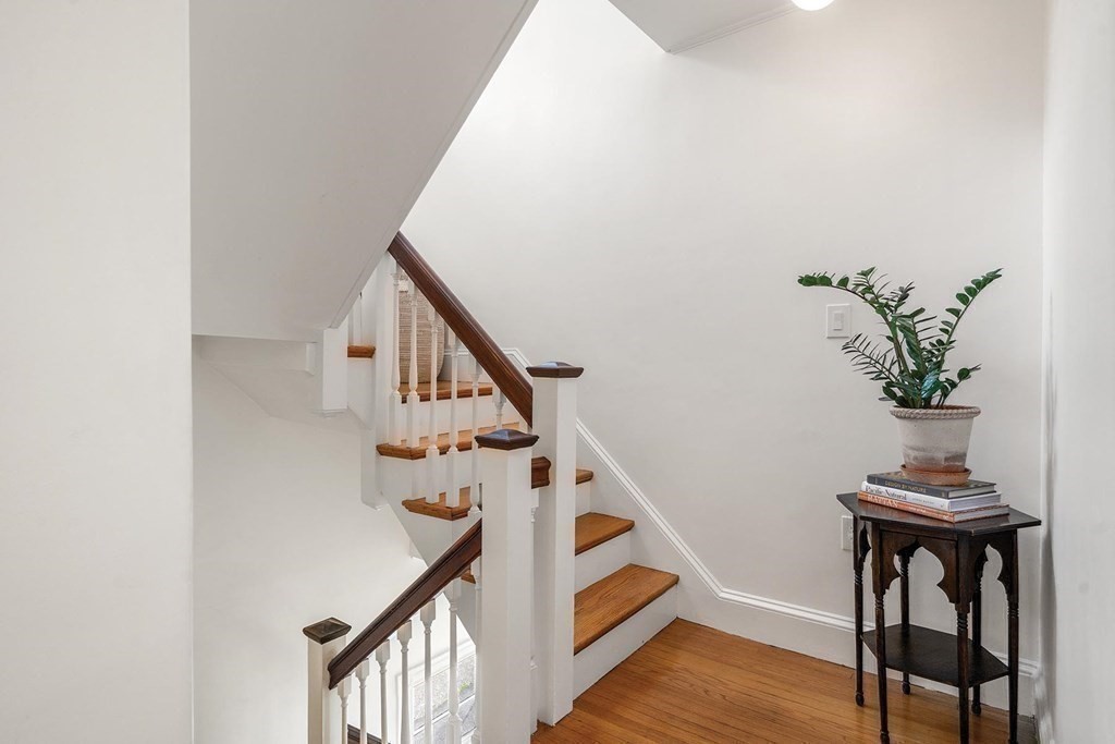 37 Knowles Street Newton, MA 02459 - Photo 14 of 31