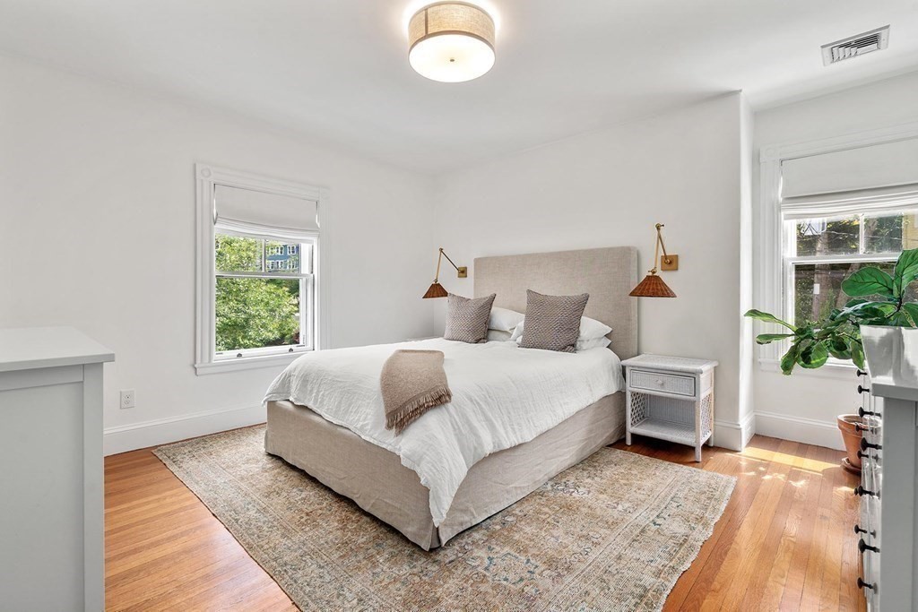 37 Knowles Street Newton, MA 02459 - Photo 15 of 31