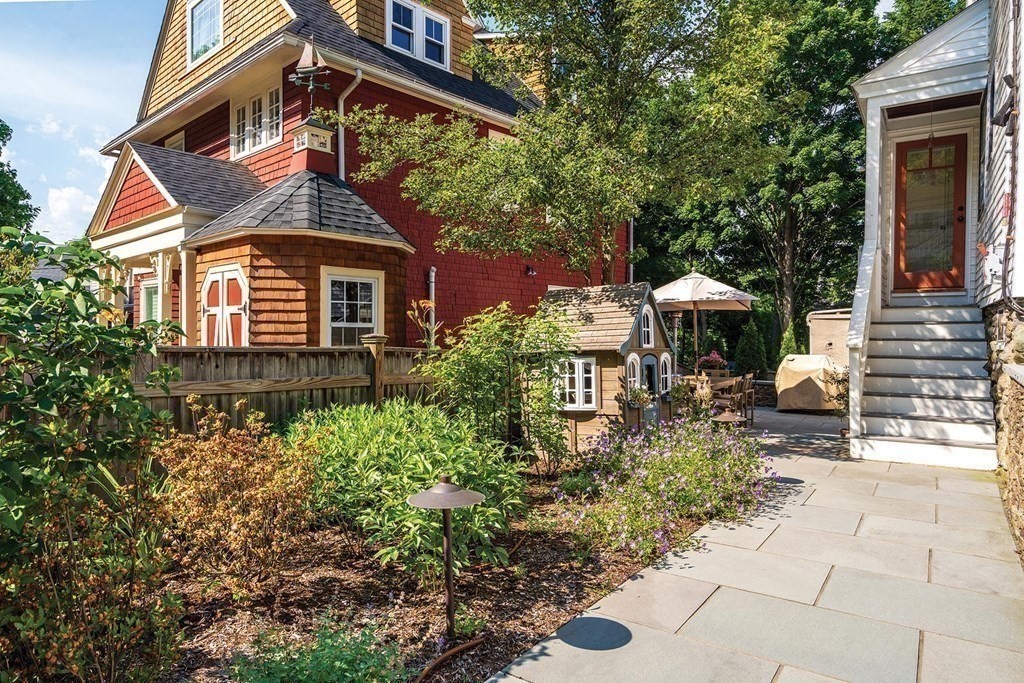 37 Knowles Street Newton, MA 02459 - Photo 23 of 31
