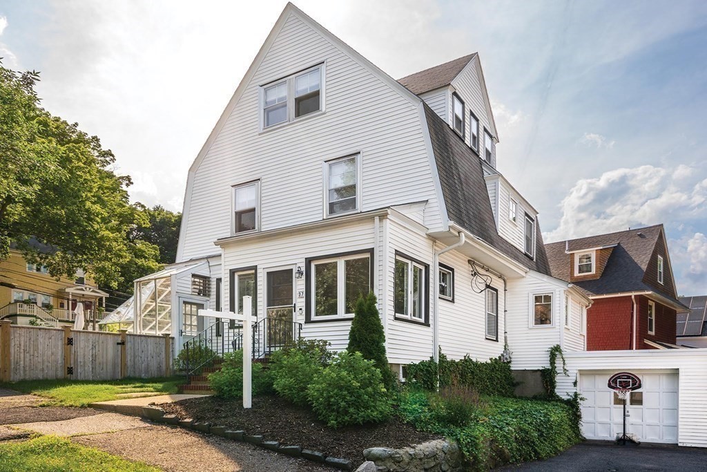 37 Knowles Street Newton, MA 02459 - Photo 24 of 31