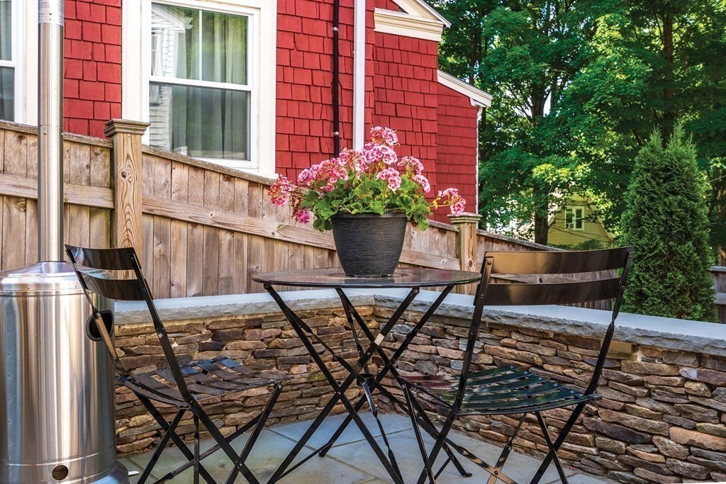 37 Knowles Street Newton, MA 02459 - Photo 27 of 31