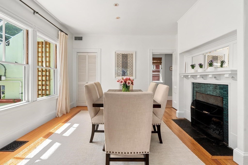 37 Knowles Street Newton, MA 02459 - Photo 7 of 31