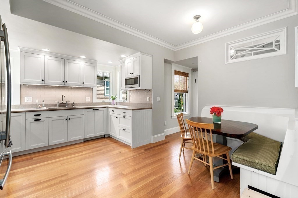 37 Knowles Street Newton, MA 02459 - Photo 8 of 31