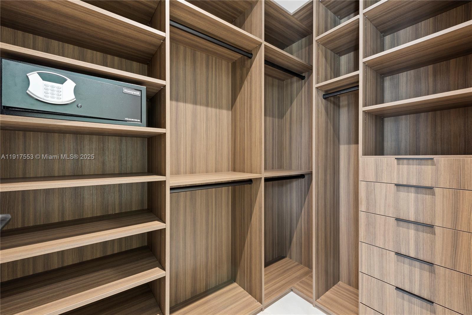 1881 Northeast 196th Terrace Miami, FL 33179 - Photo 28 of 98