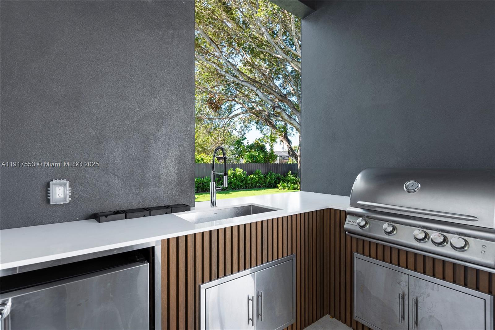 1881 Northeast 196th Terrace Miami, FL 33179 - Photo 37 of 98