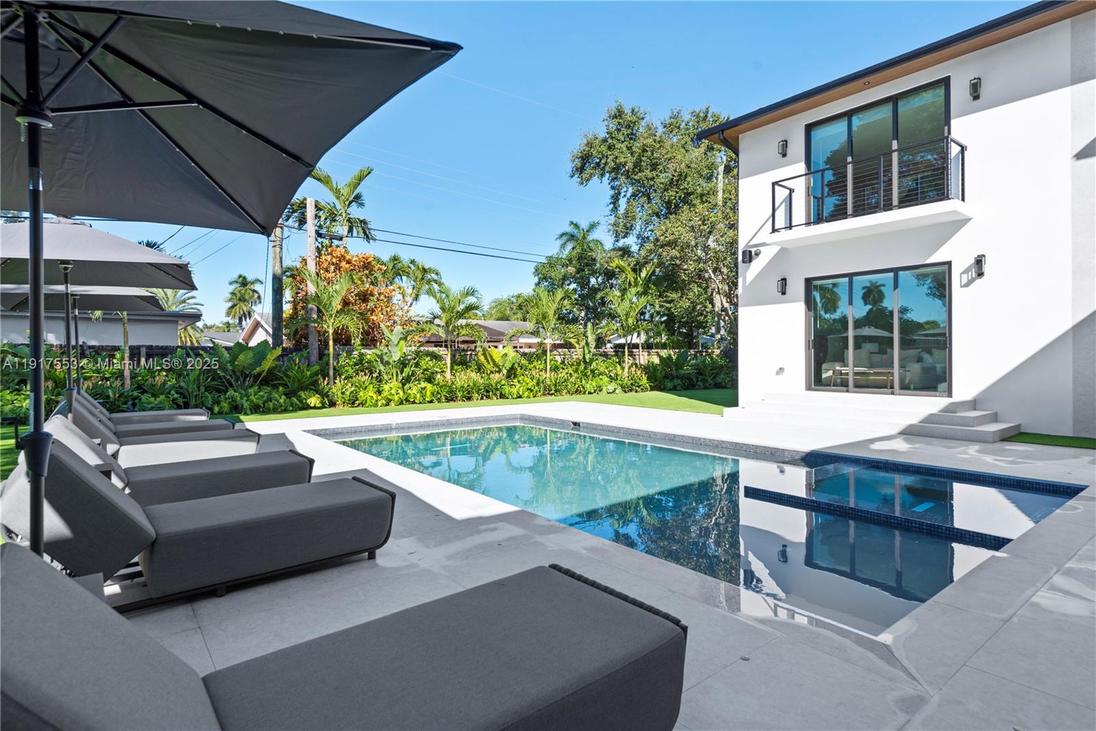 1881 Northeast 196th Terrace Miami, FL 33179 - Photo 40 of 98