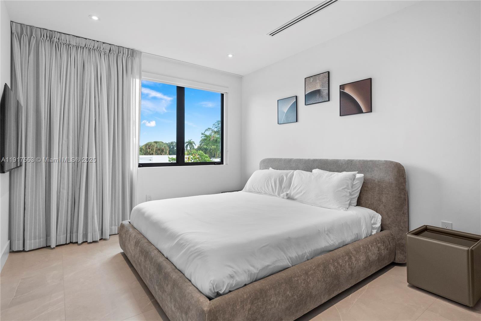 1881 Northeast 196th Terrace Miami, FL 33179 - Photo 68 of 98