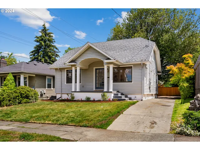 $750,000 | 4414 Northeast 32nd Place, Portland, OR 97211
