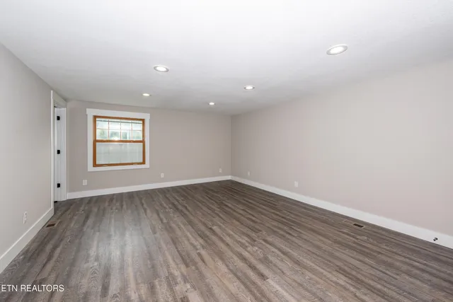 $519,000 | 957 West Hunt Road, Alcoa, TN 37701