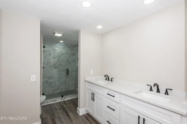 $519,000 | 957 West Hunt Road, Alcoa, TN 37701