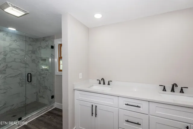 $519,000 | 957 West Hunt Road, Alcoa, TN 37701