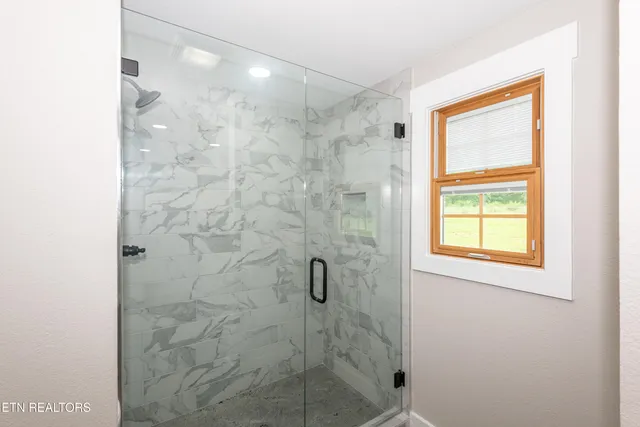 $519,000 | 957 West Hunt Road, Alcoa, TN 37701