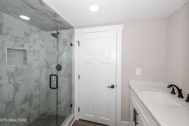 $519,000 | 957 West Hunt Road, Alcoa, TN 37701