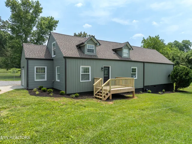 $519,000 | 957 West Hunt Road, Alcoa, TN 37701