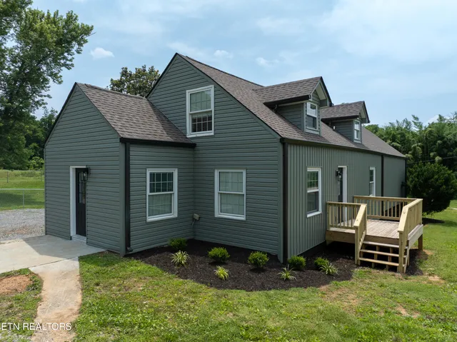 $519,000 | 957 West Hunt Road, Alcoa, TN 37701