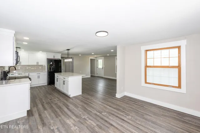 $519,000 | 957 West Hunt Road, Alcoa, TN 37701