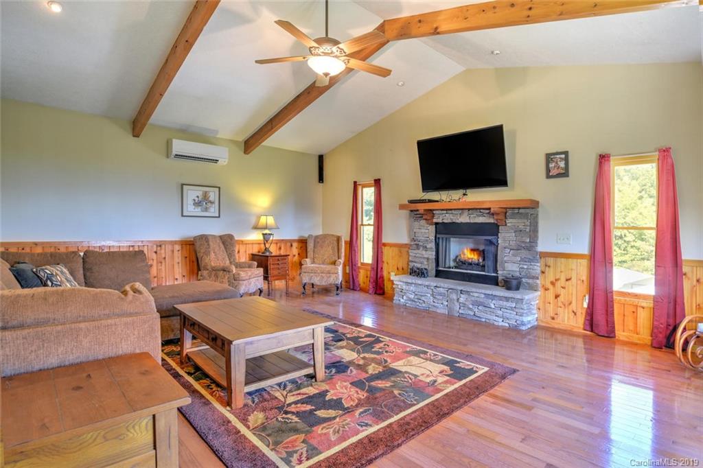 127 Sandy Branch Road Canton, NC 28716 - Photo 5 of 24