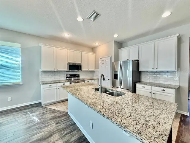 $2,100 | 5216 Suncatcher Drive, Wesley Chapel, FL 33545